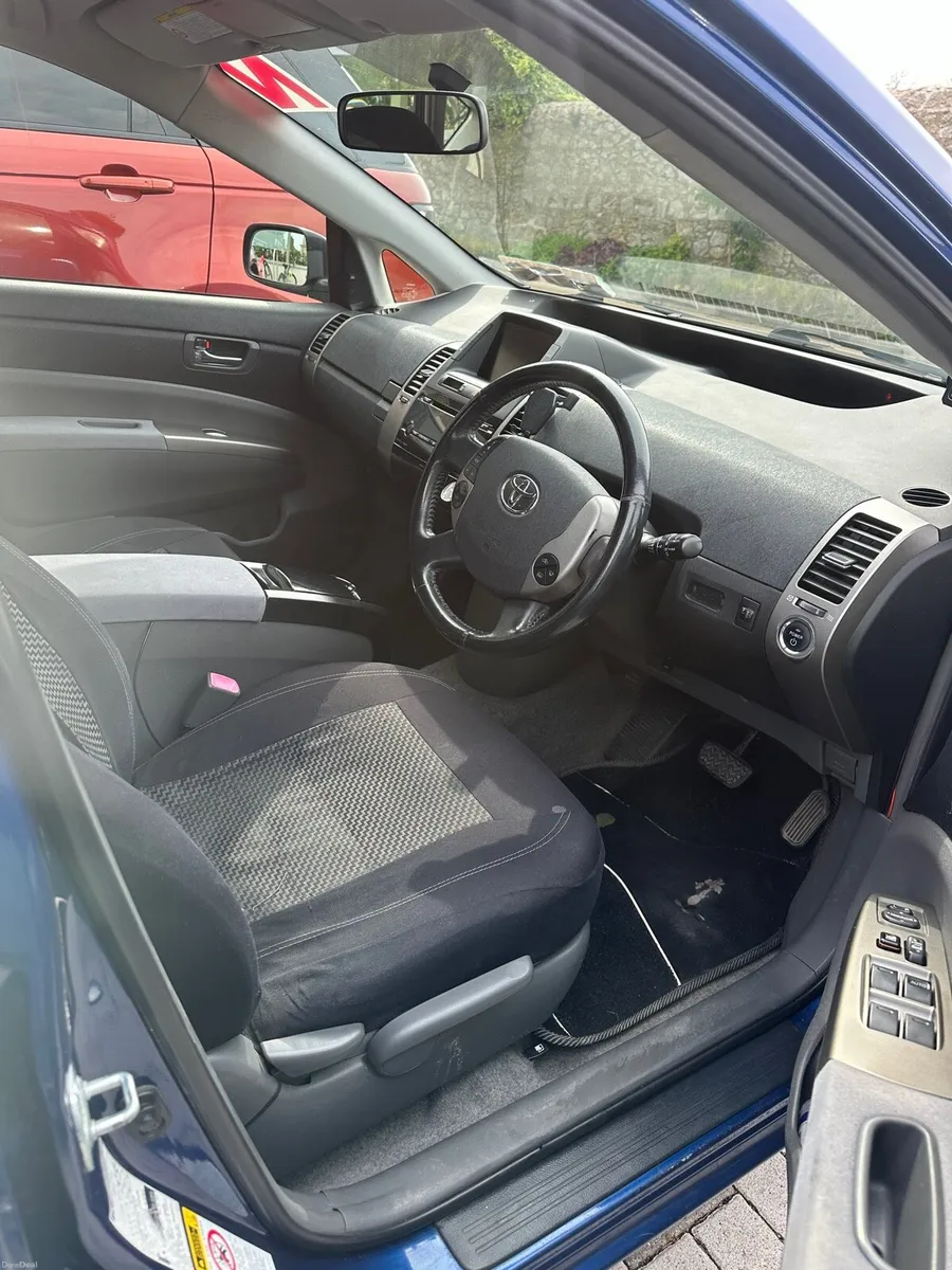 Car - Image 3
