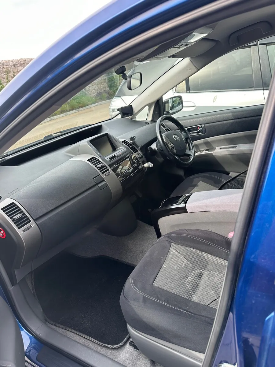 Car - Image 4