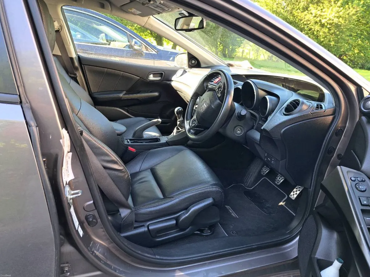 Car - Image 2
