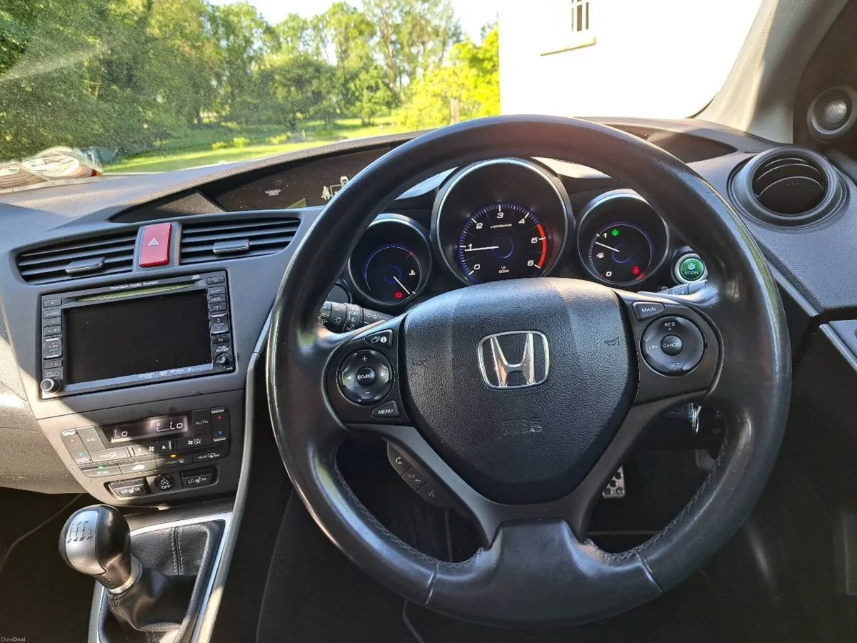 Car - Image 4