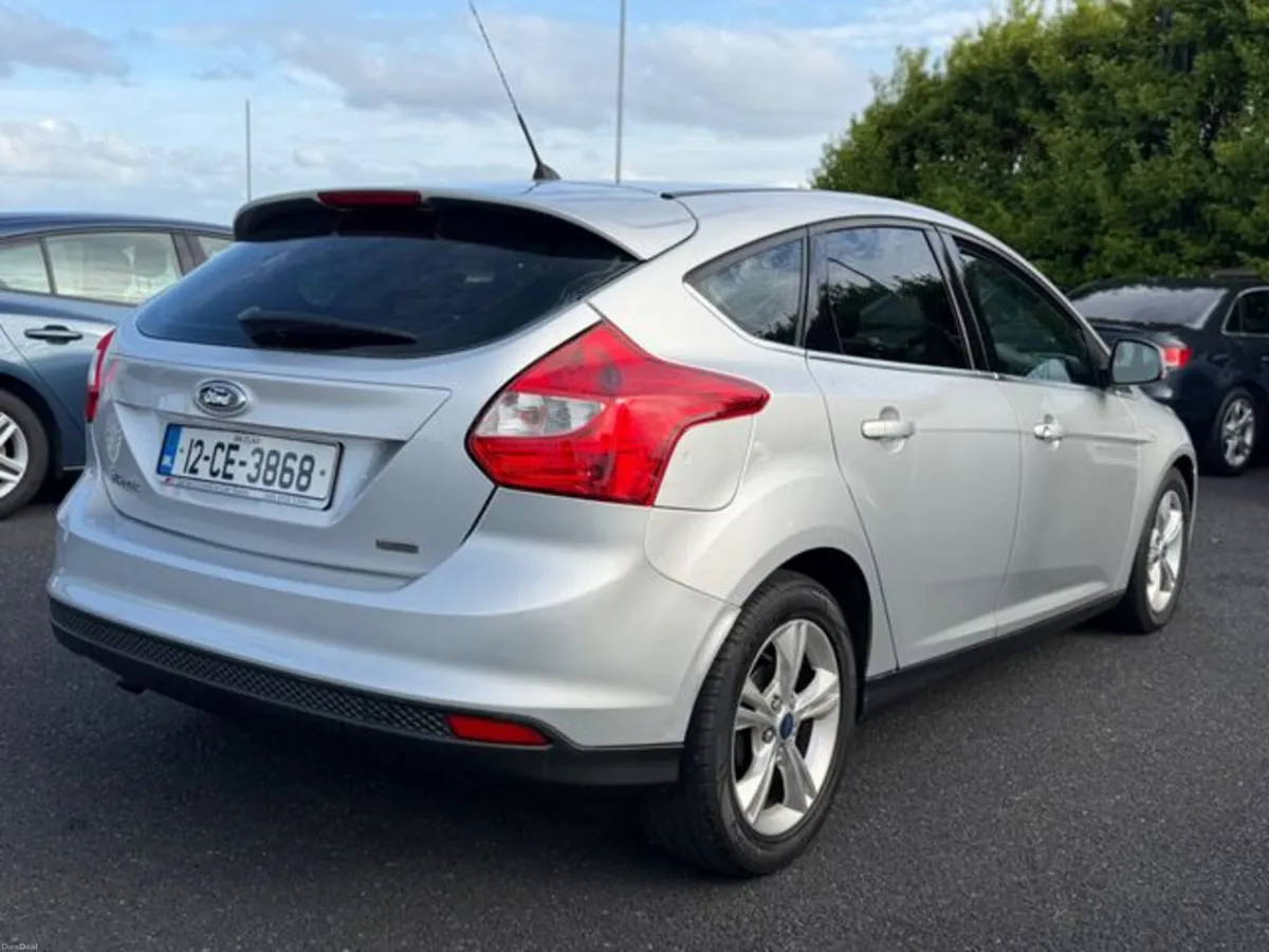 Ford Focus 1.6 TDCI Zetec 113BHP 5DR - Image 3