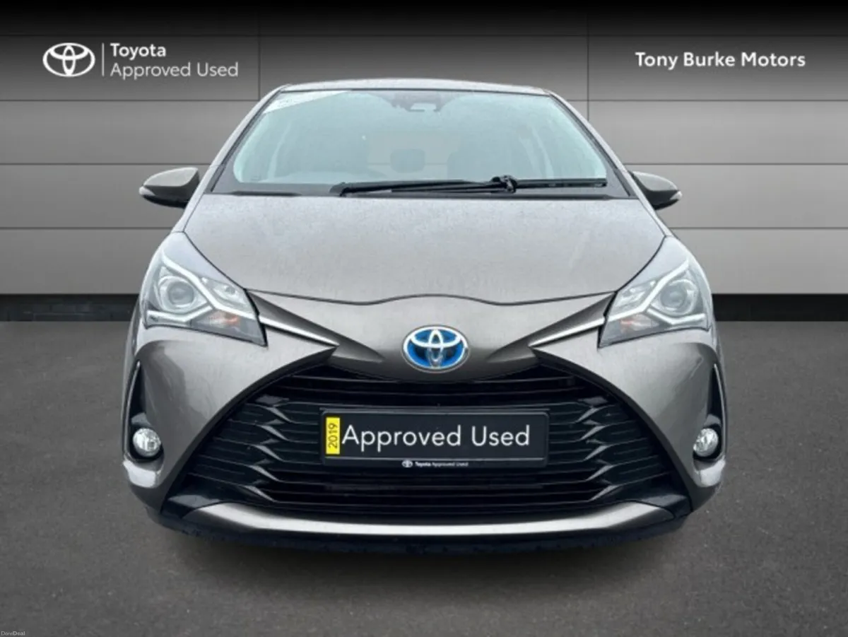 Toyota Yaris - Hybrid - Luna Edition - 1.5 - 5dr & - Image 2