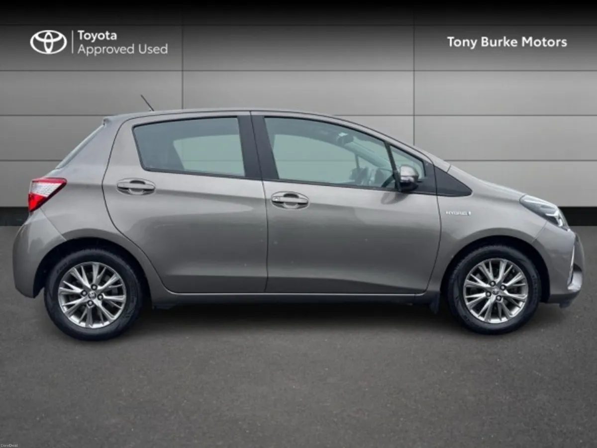 Toyota Yaris - Hybrid - Luna Edition - 1.5 - 5dr & - Image 1