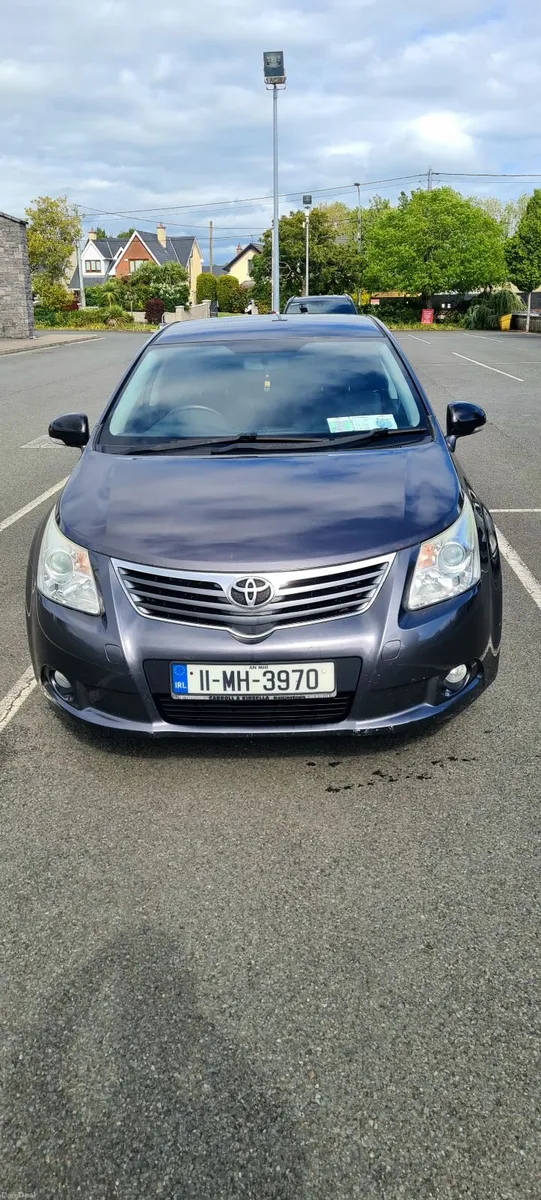 Toyota Avensis 2011 - Image 1