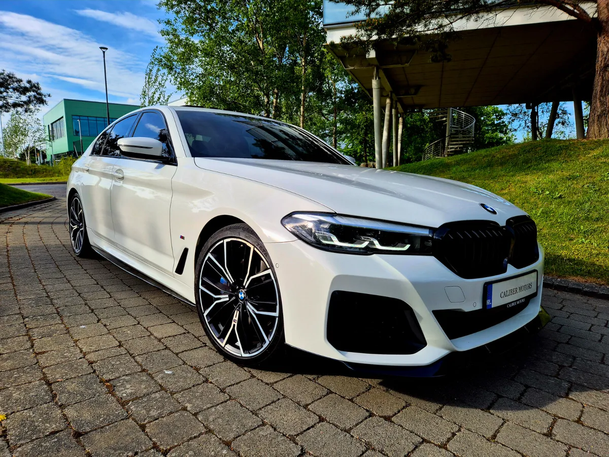 BMW 520d M-PERFORMANCE SUNROOF AUTO - Image 1