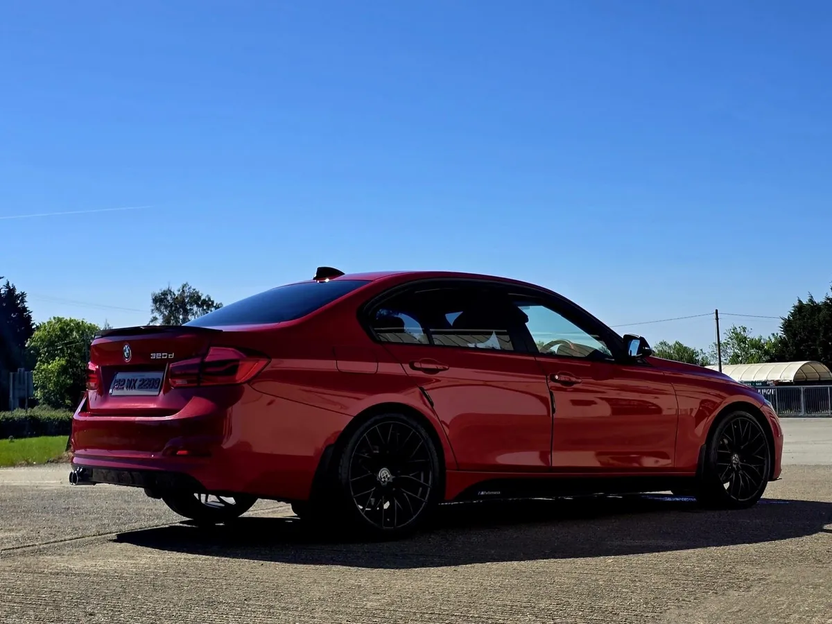 BMW 3s M Spot Red - Image 4