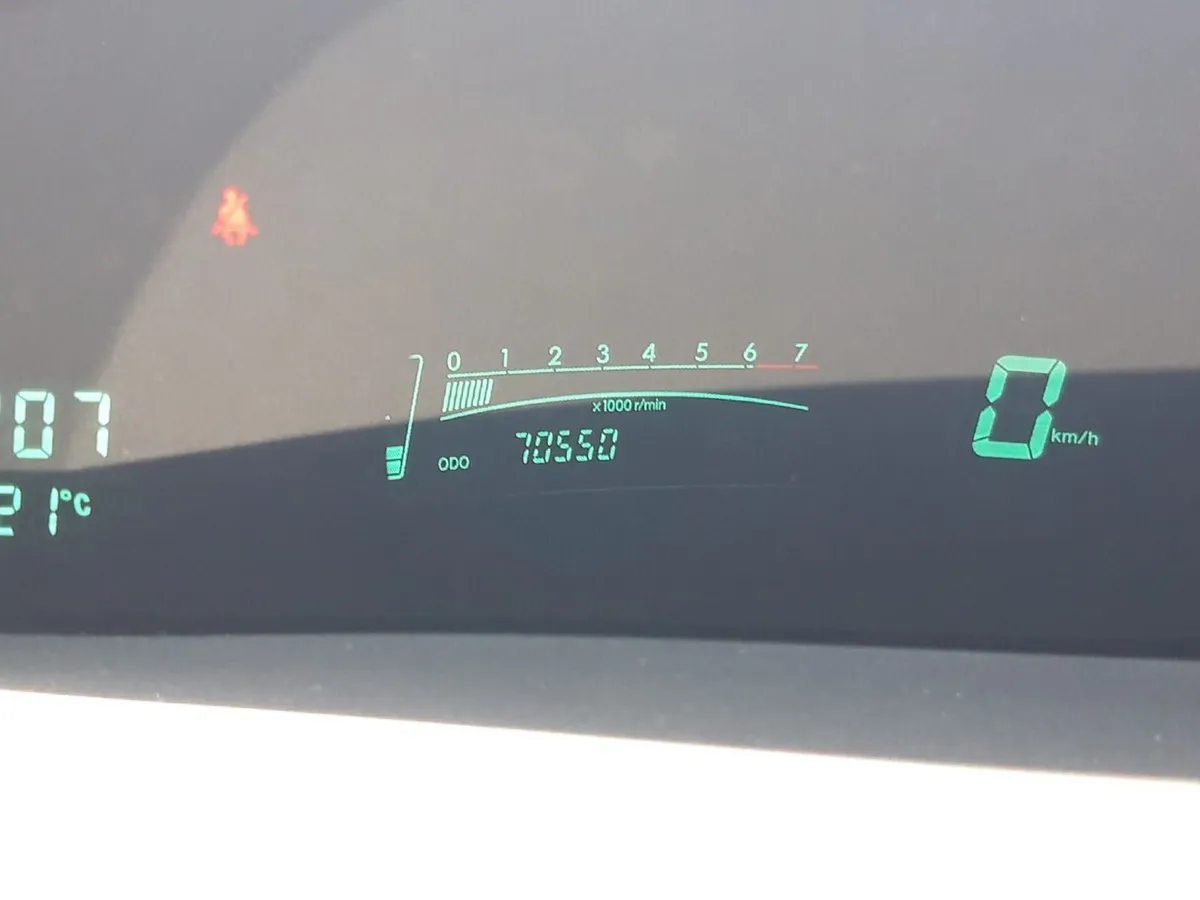 Toyota Yaris 2011 (Very Low KM) - Image 3