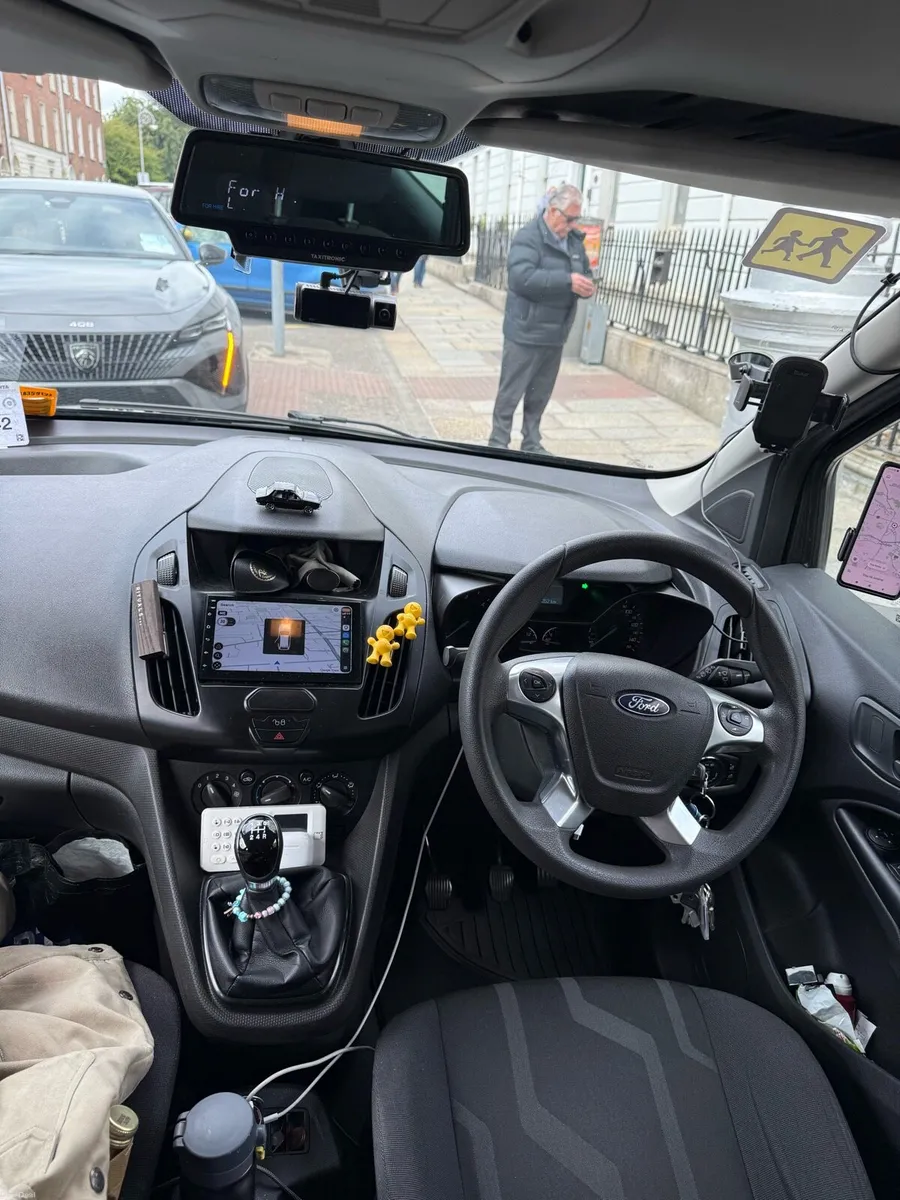 Ford Tourneo Connect 2018 WAV - Image 3