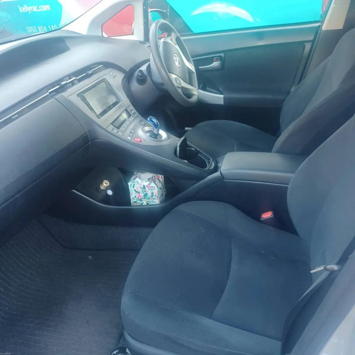 Toyota Prius 2015 - Image 4