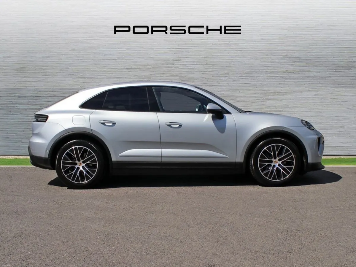 Porsche Macan Electric - Image 4
