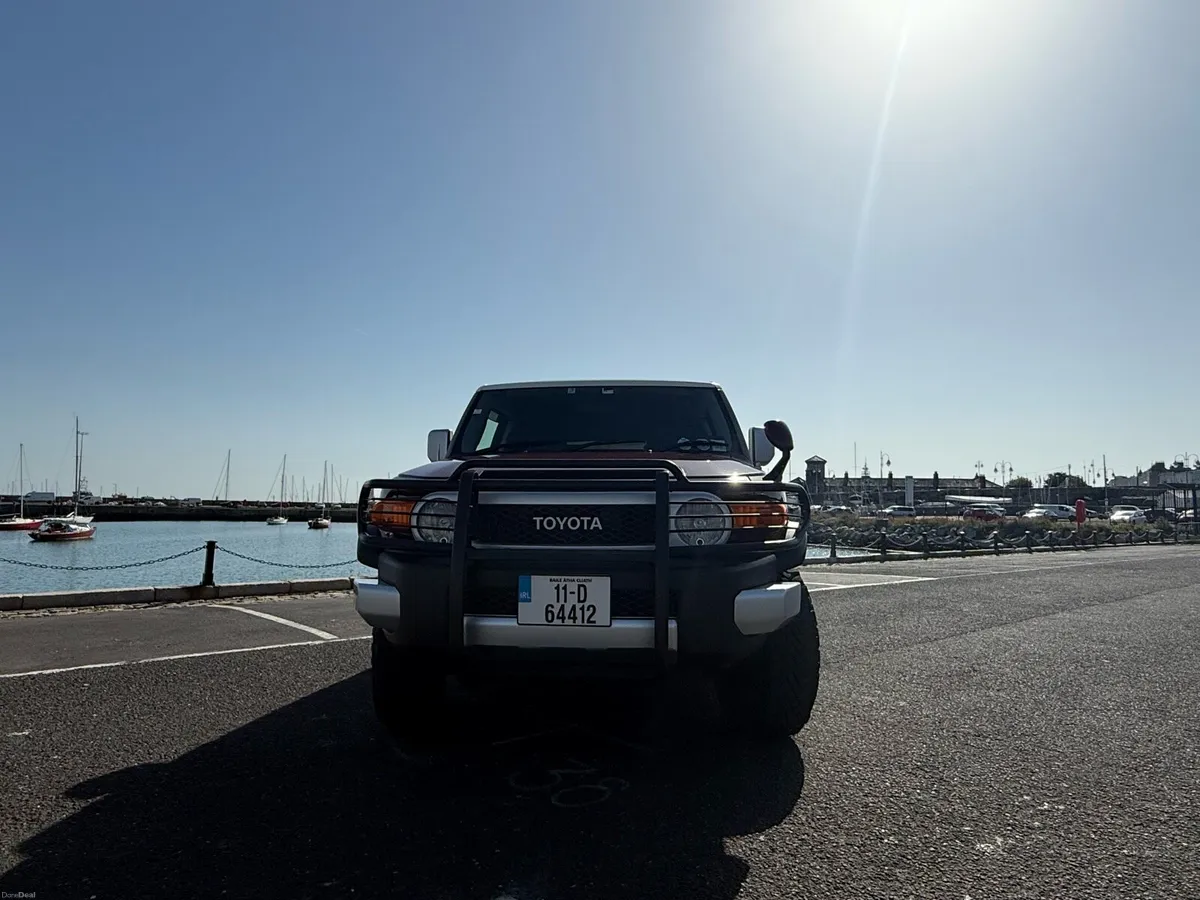 Toyota FJ Cruiser - Image 2