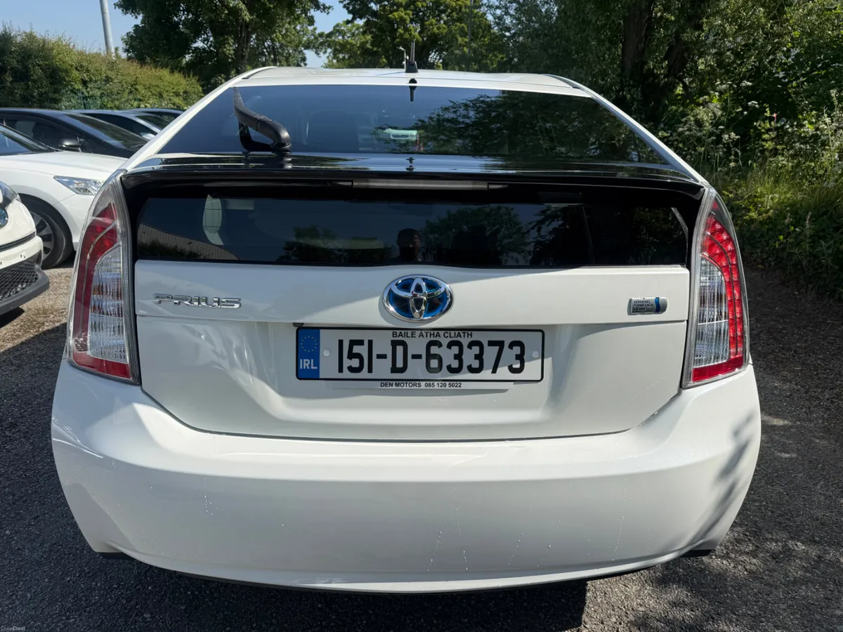 Toyota Prius 2015 - Image 4