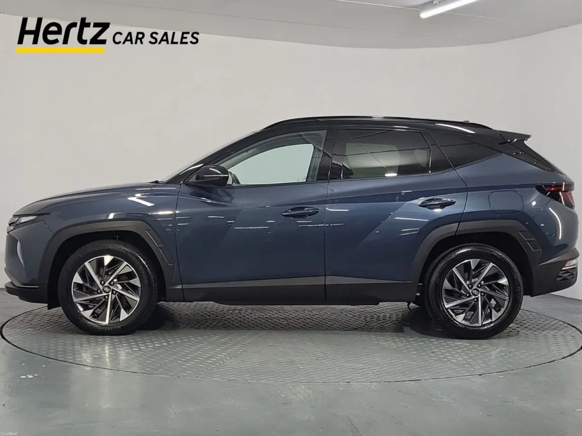 Hyundai Tucson EXECUTIVE TWO TONE 1.6 Diesel Manua - Image 4