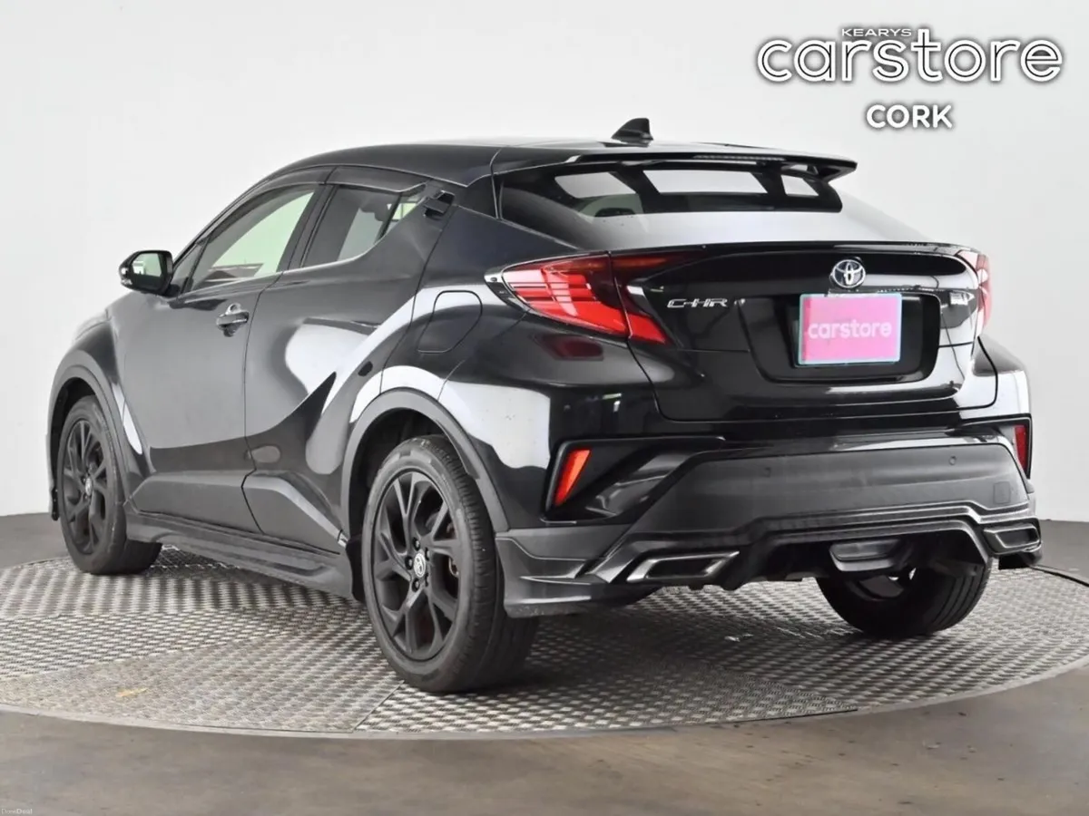 Toyota C-HR 1.8 HYBRID Auto (Full KIT) - Image 4