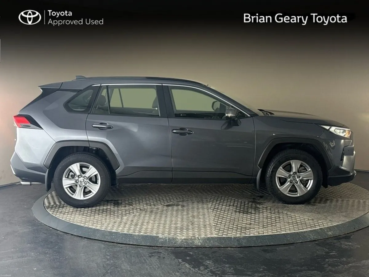 Toyota RAV4 Hybrid Luna - Image 3