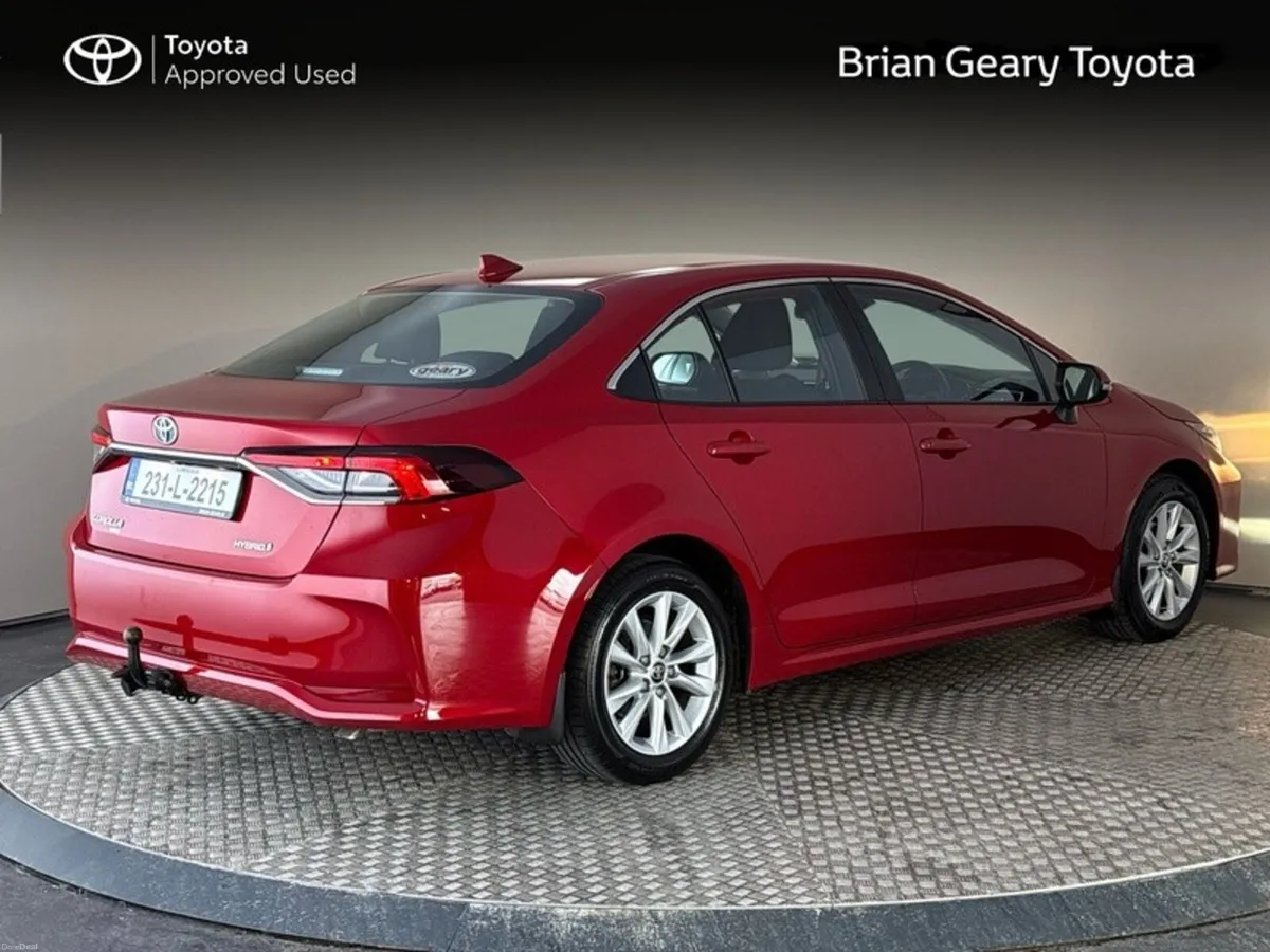 Toyota Corolla HYBRID LUNA SALOON - Image 2