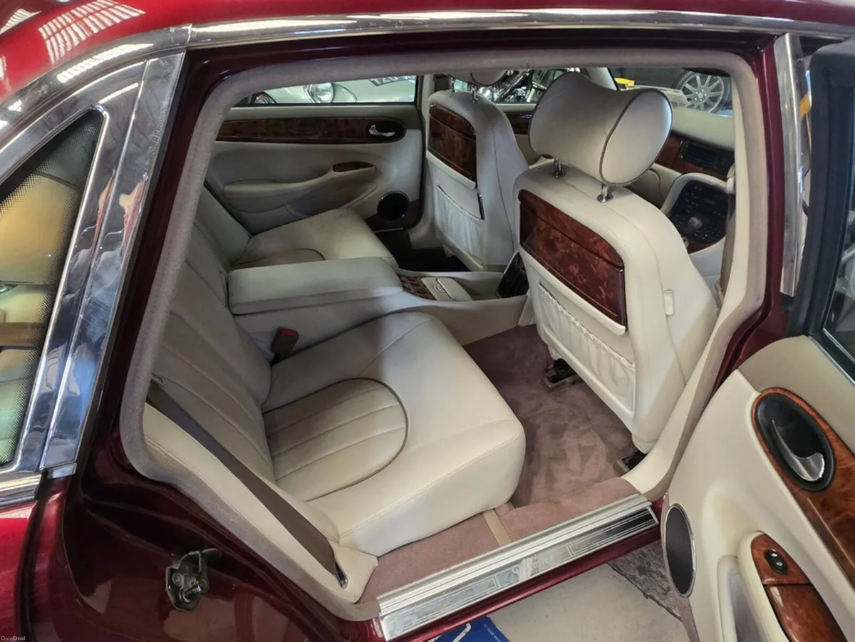 Daimler Other AUTO 4.0 Short Wheel base - Image 3