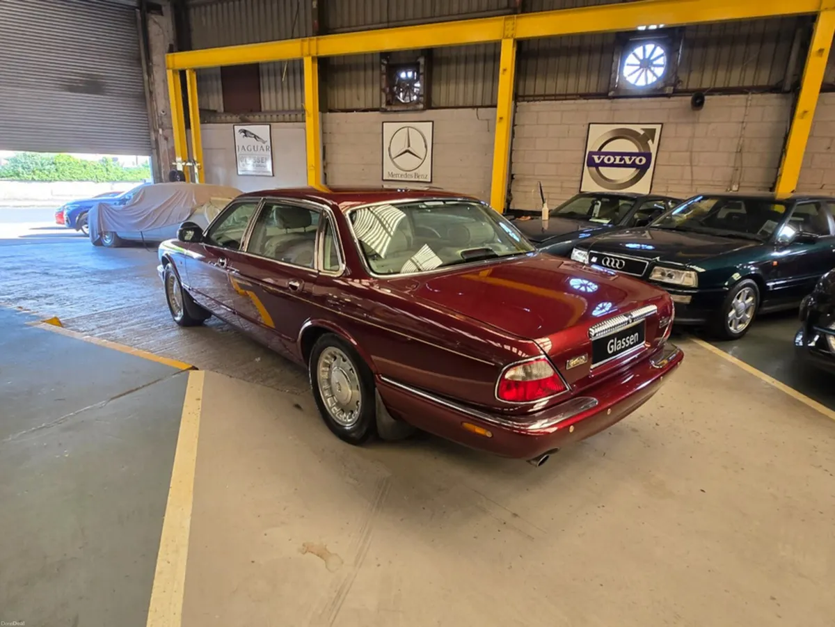 Daimler Other AUTO 4.0 Short Wheel base - Image 5