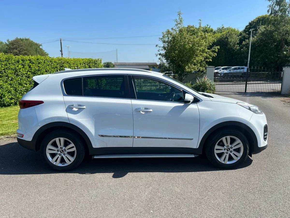 171 Kia Sportage (extras) - Image 4
