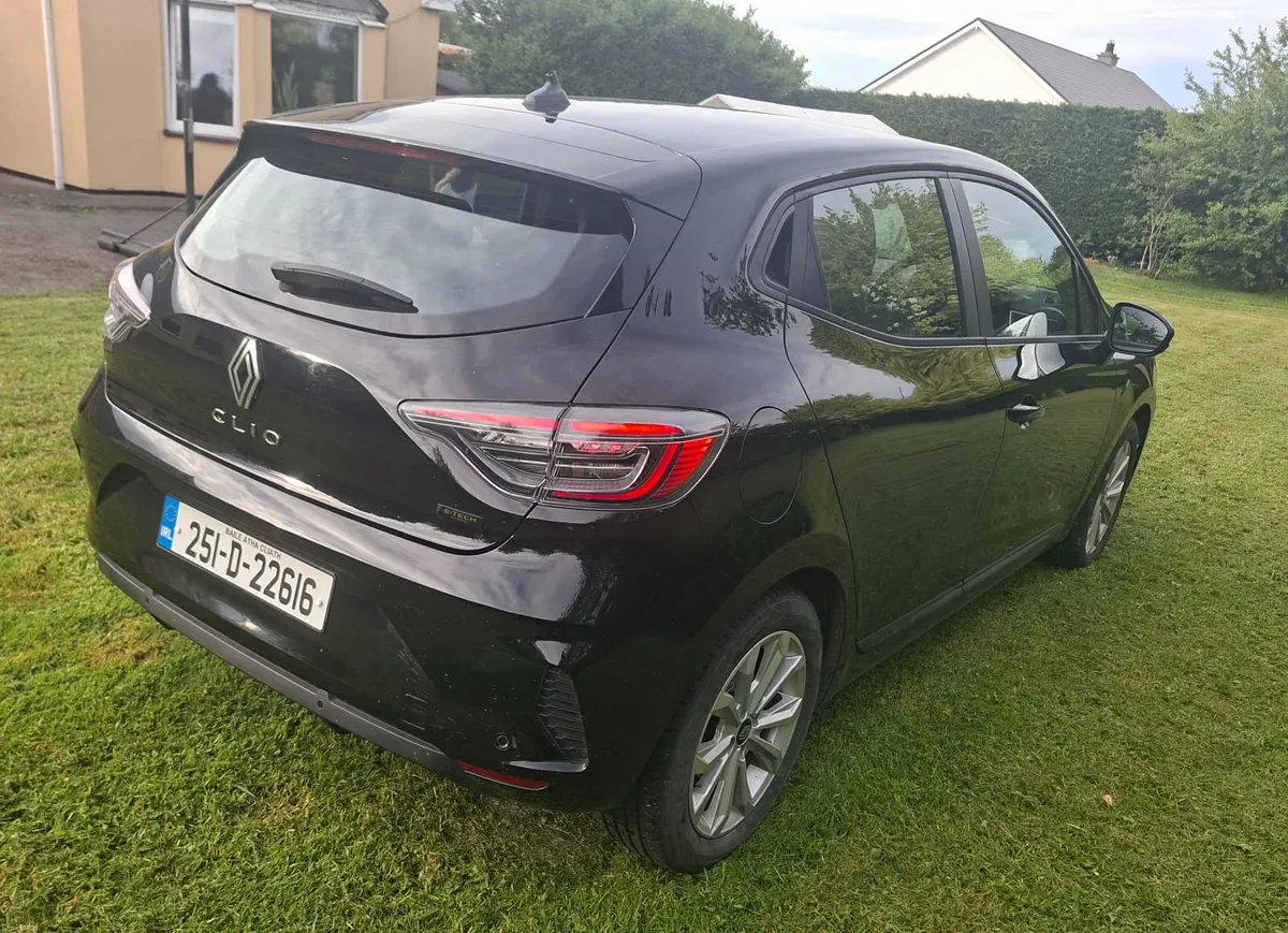 Renault Clio hybrid - Image 5