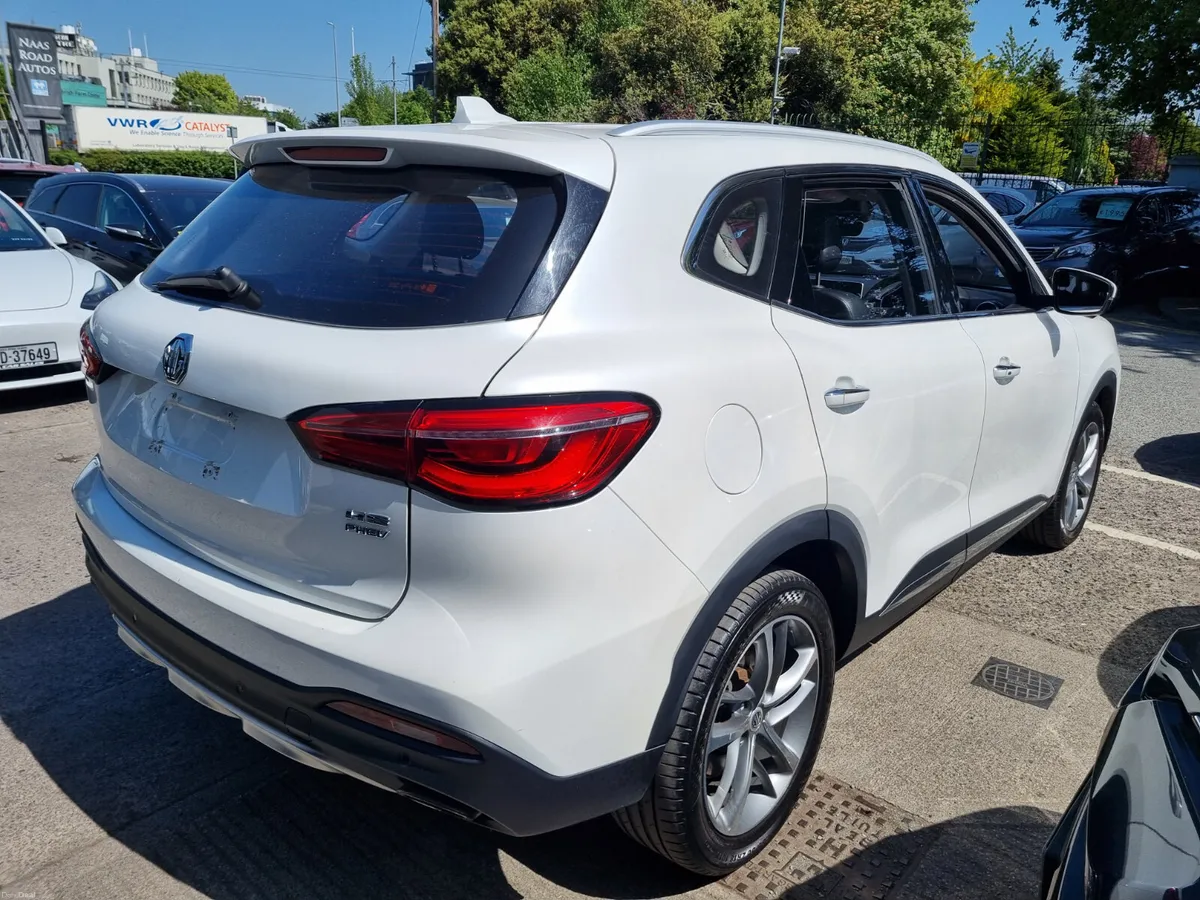 2022 MG HS EXCITE PETROL PLUG IN HYBRID AUTOMATIC - Image 6