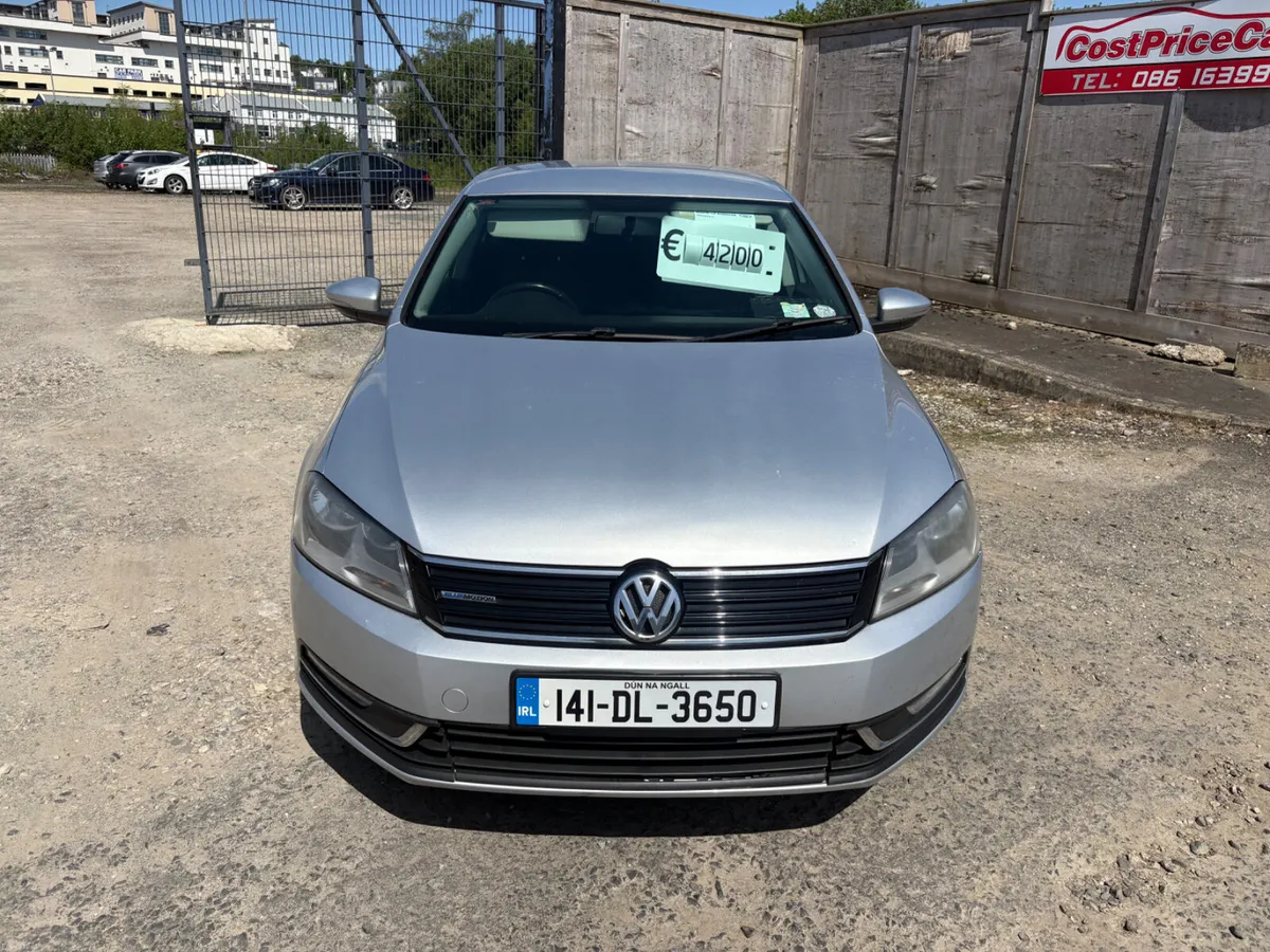Volkswagen Passat 2014 - Image 2
