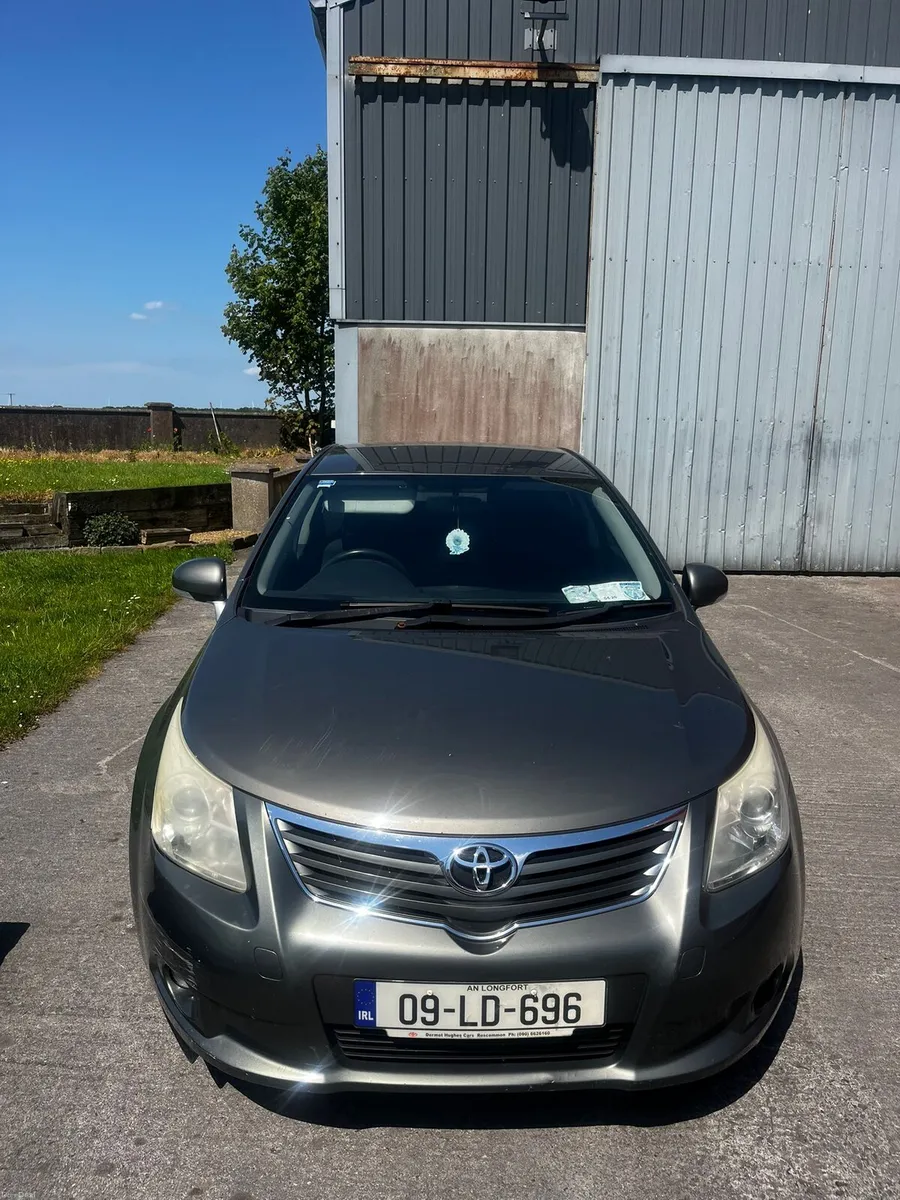 Toyota Avensis 2009 diesel - Image 2