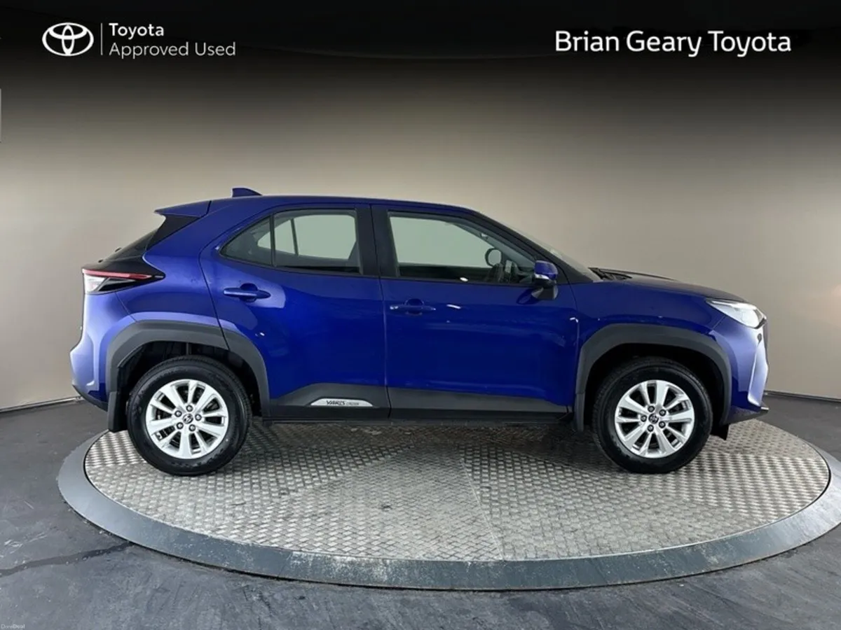 Toyota Yaris Cross HYBRID LUNA - Image 3