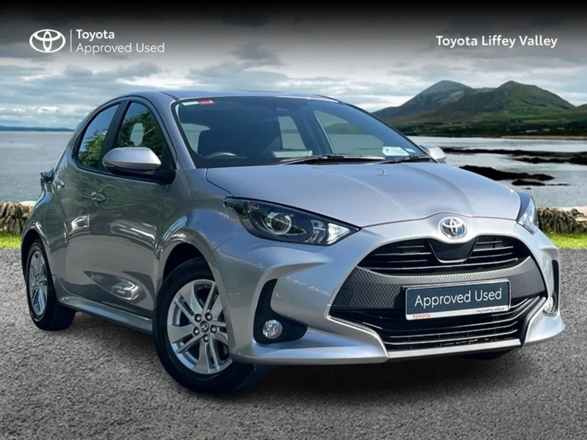 Toyota Yaris YARIS HYBRID LUNA - Image 1