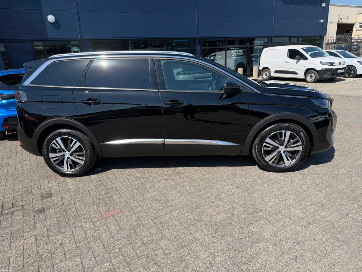 2025 Peugeot 5008 Allure 1.5 diesel automatic - Image 3