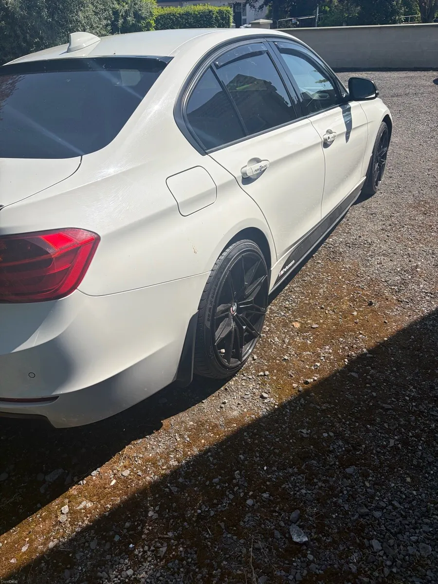 BMW 320d msport - Image 4