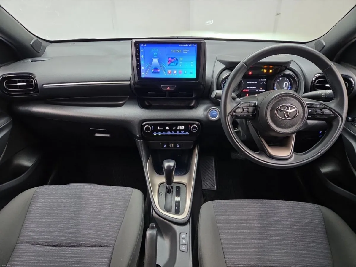 Toyota Yaris Z Hybrid *360 Camera* - Image 4