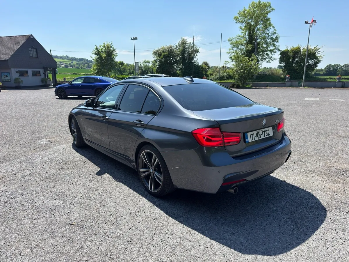 BMW 318D M Sport Pro - Image 3