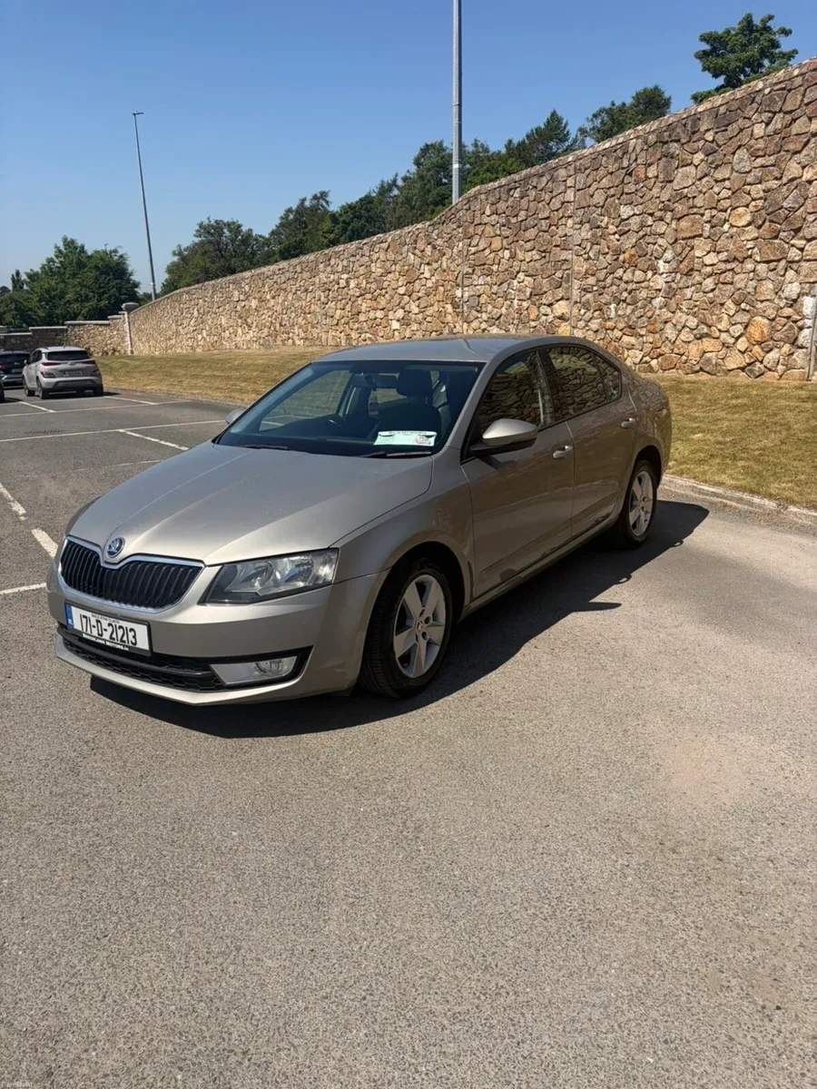SKODA OCTAVIA 1.6 DIESEL AUTOMATIC NCT 02/27 - Image 2