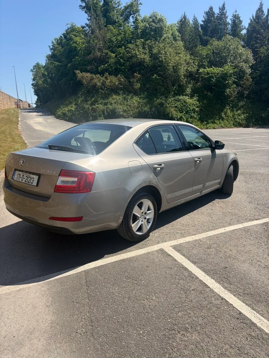 SKODA OCTAVIA 1.6 DIESEL AUTOMATIC NCT 02/27 - Image 4