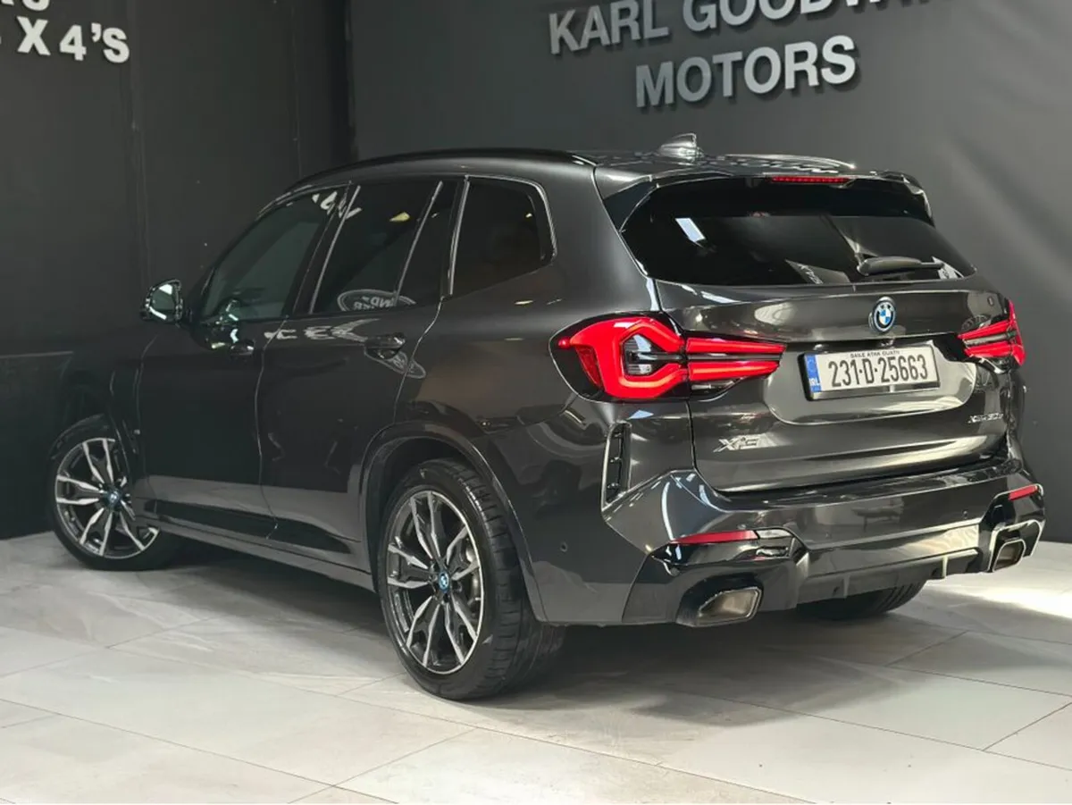 XDRIVE 30E M-SPORT AUTO LOW MILEAGE - Image 4