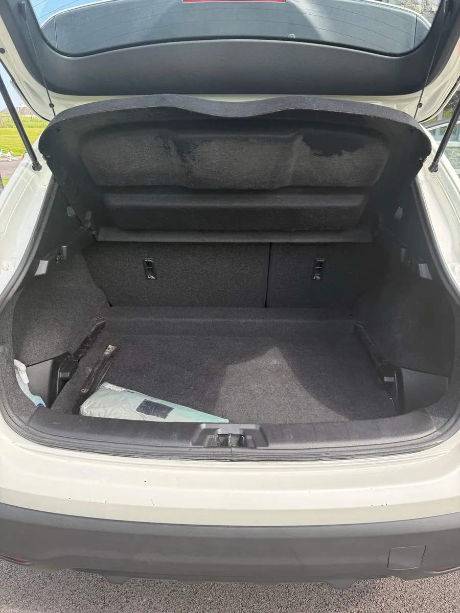 Nissan Qashqai SVE Connect - Image 4