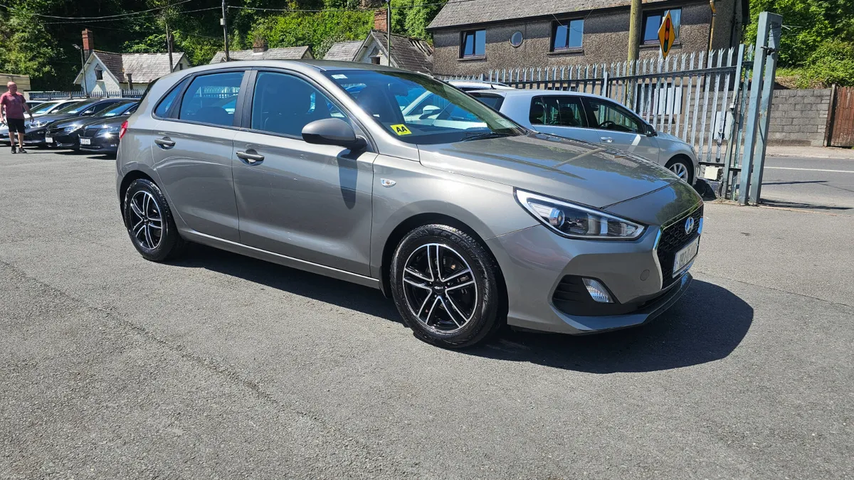 Hyundai i30 2019 5 door h/b 1.0 - Image 2