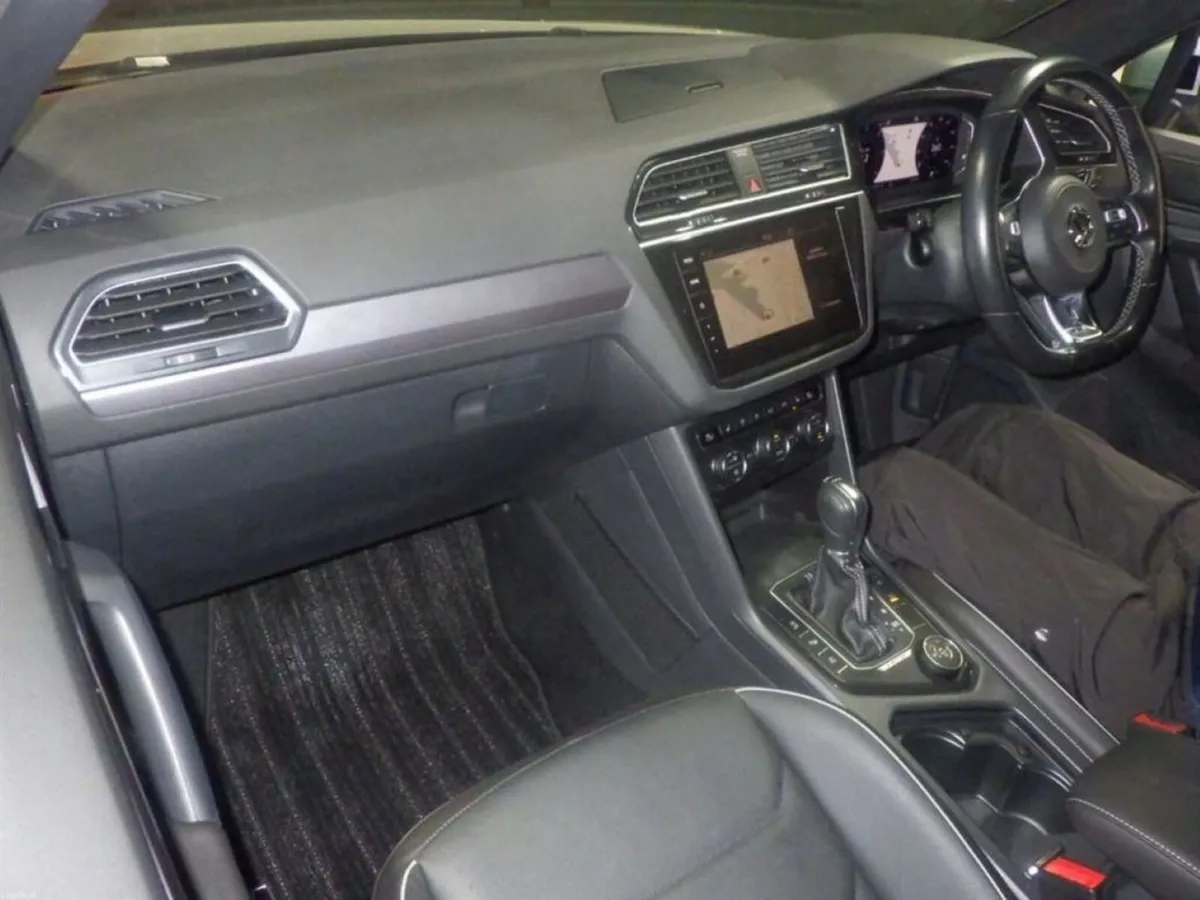 Volkswagen Tiguan 2.0 TDI 4MOTION R LINE - FULL BL - Image 3