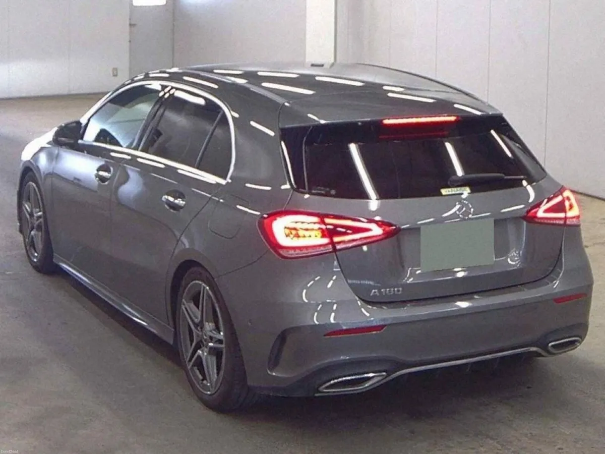 Mercedes-Benz A-Class 1.4 AUTOMATIC - RED/BLACK LE - Image 2