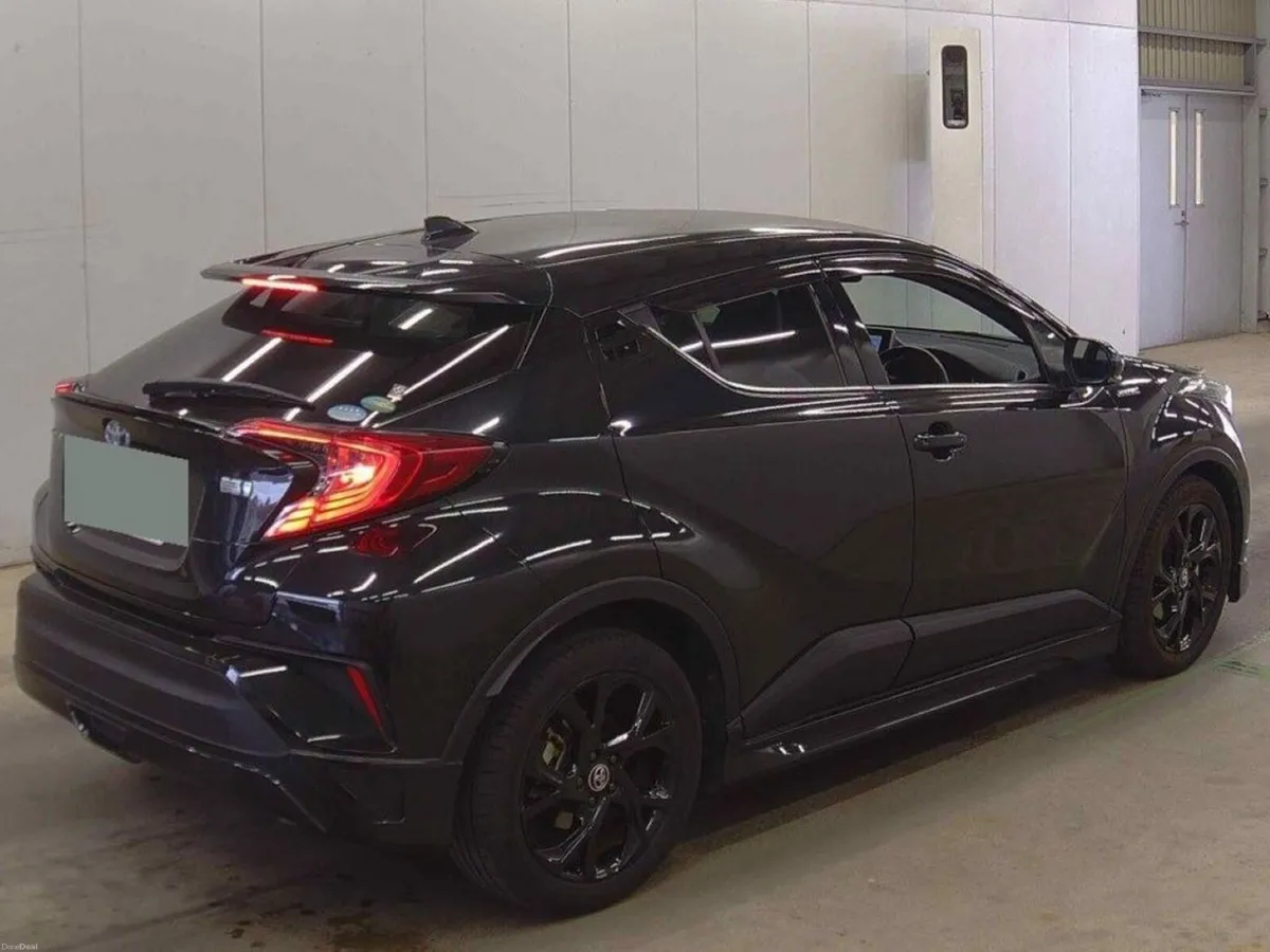 Toyota C-HR 1.8 HYBRID G MODE NERO - HALF BLACK LE - Image 2