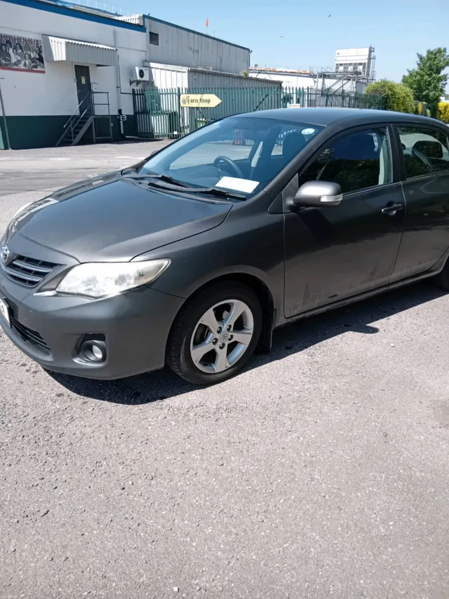 Toyota corolla - Image 2