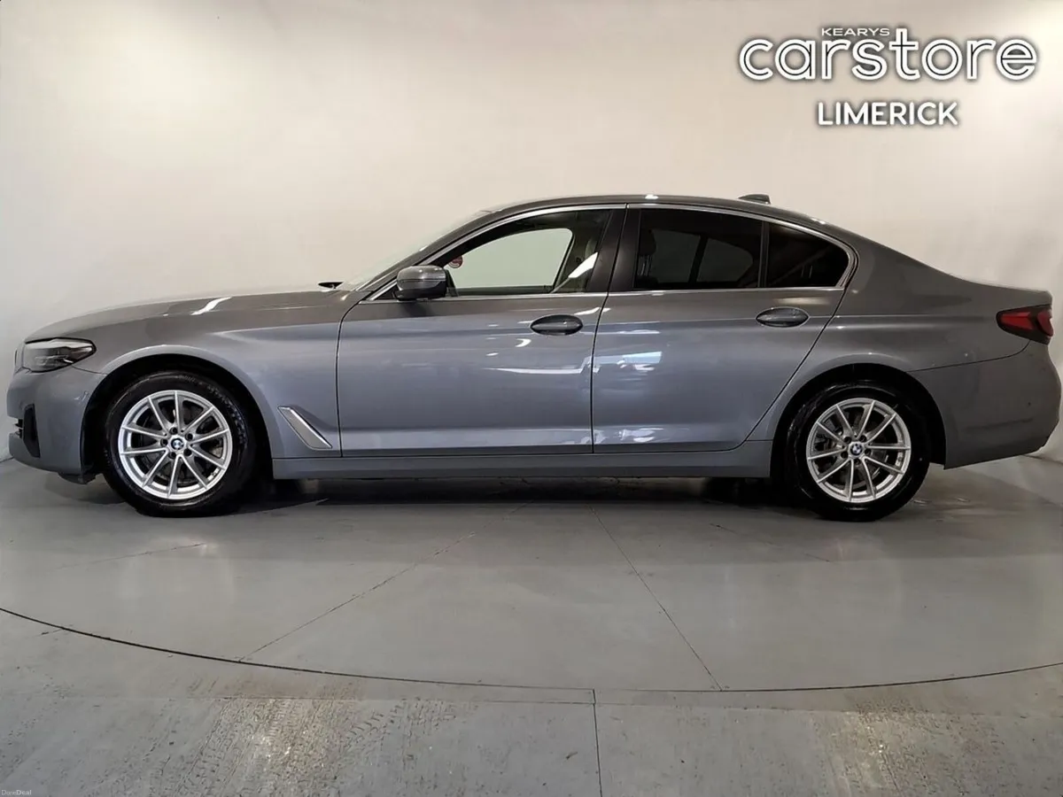 BMW 5-Series 520d SE (MHT) - Image 6