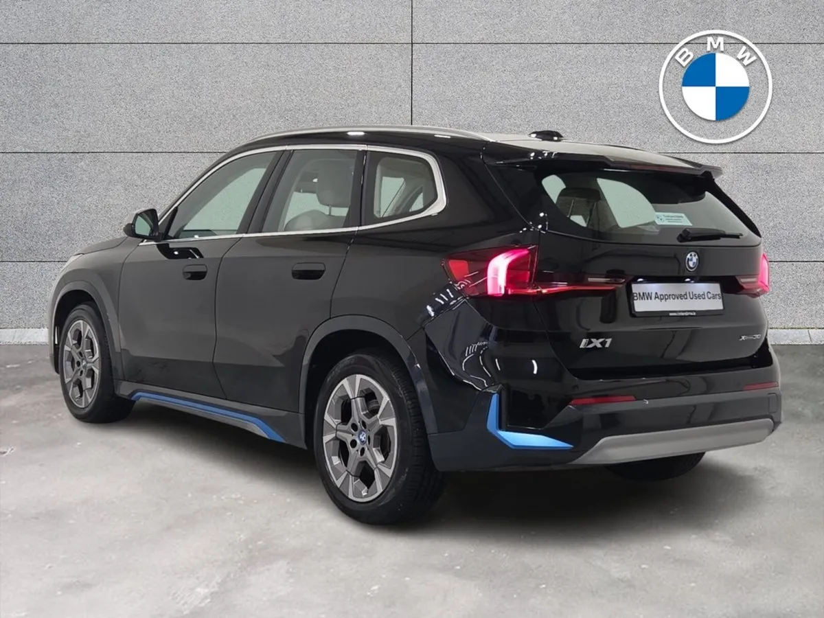 BMW iX1 xDrive30 xLine - Image 3