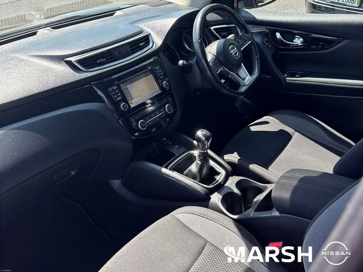 Nissan Qashqai 1.2  SV 5DR - Image 4