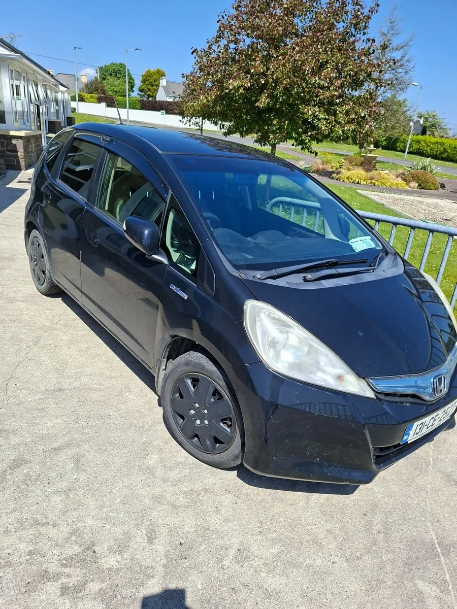 Honda Fit 2013 - Image 2