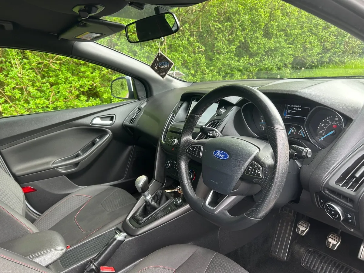 2017 ford focus 1.5 tdci ST LINE - Image 4