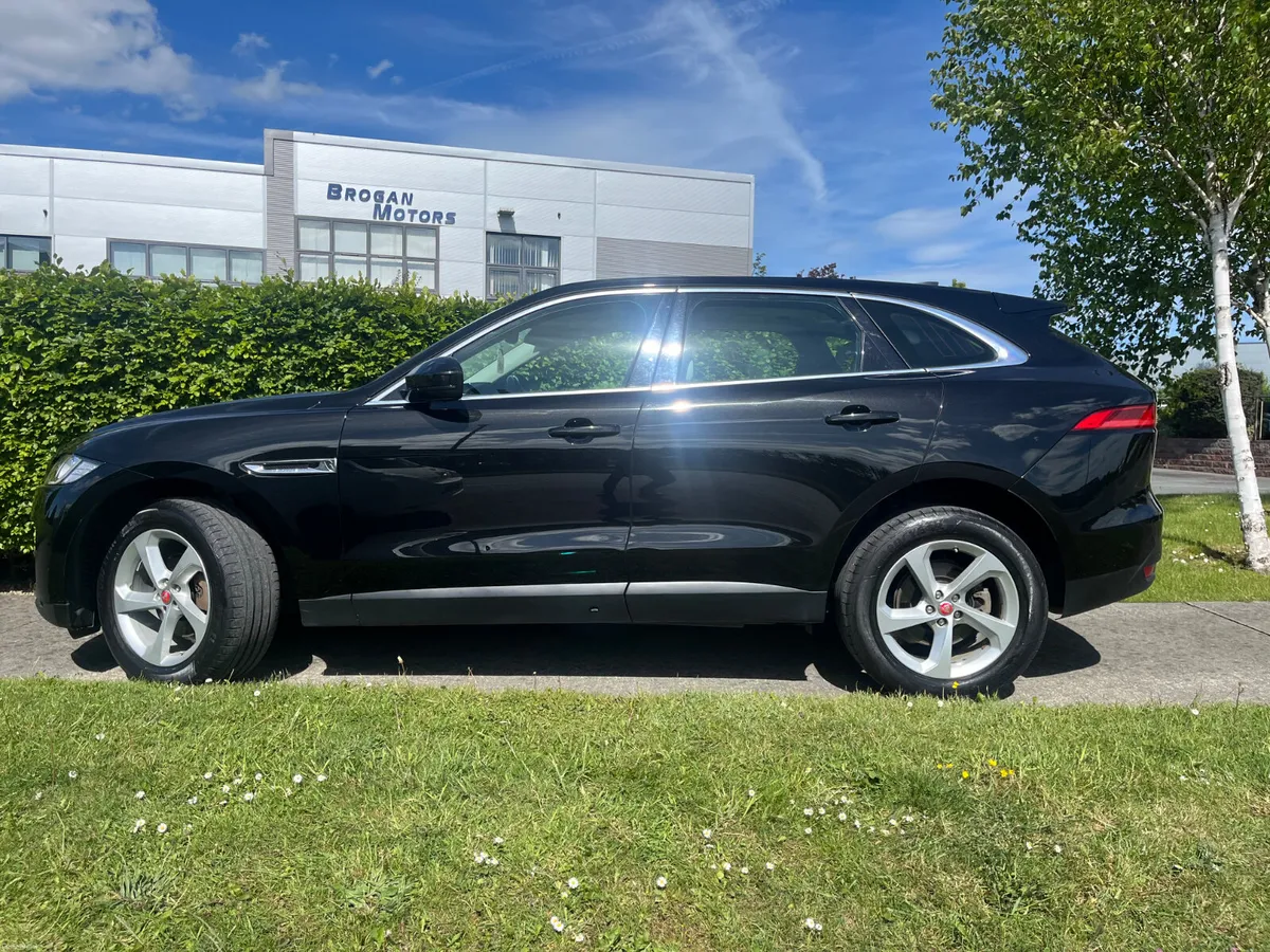 Jaguar F-Pace 20  2.0 D 180PS  FSH/New Nct 08/28 - Image 5