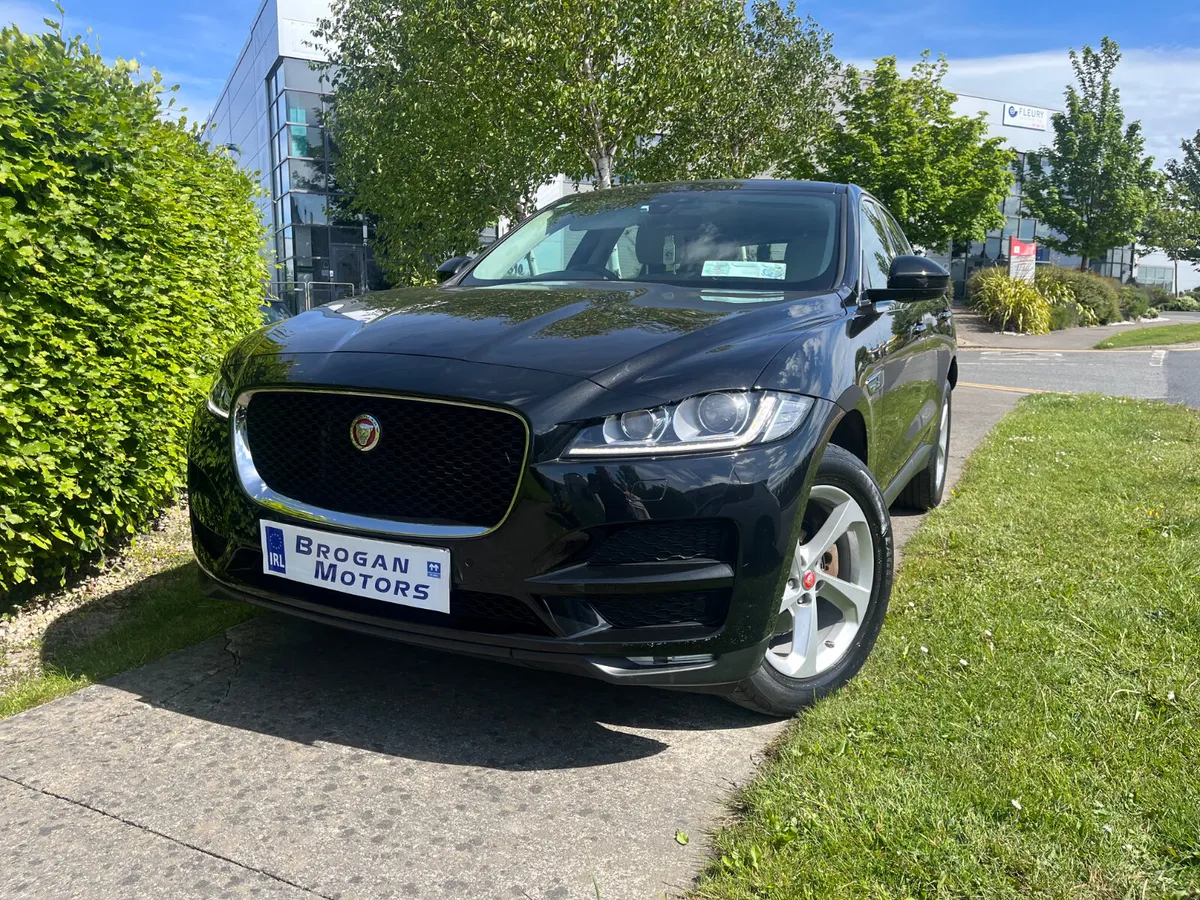 Jaguar F-Pace 20  2.0 D 180PS Chequered Flag Auto - Image 4
