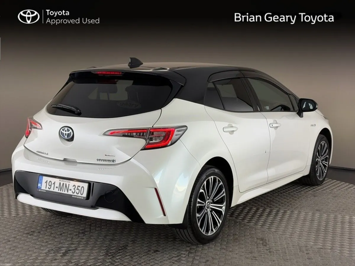 Toyota Corolla HYBRID LUNA SPORT H/B - Image 2